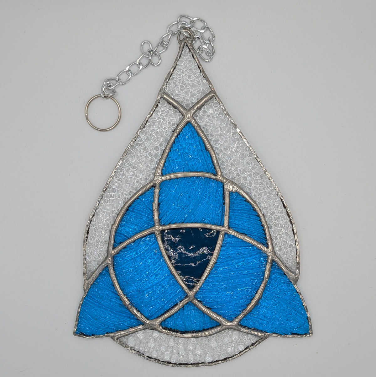 Triquetra Teardrop